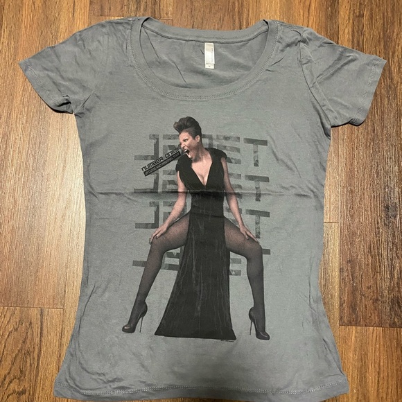 Authentic Janet Jackson up close and personal Gray t shirt concert 2011 - Picture 14 of 14